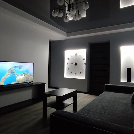 2Rooms Apartment - 181 Gogol Street Zaporizhia Ngoại thất bức ảnh