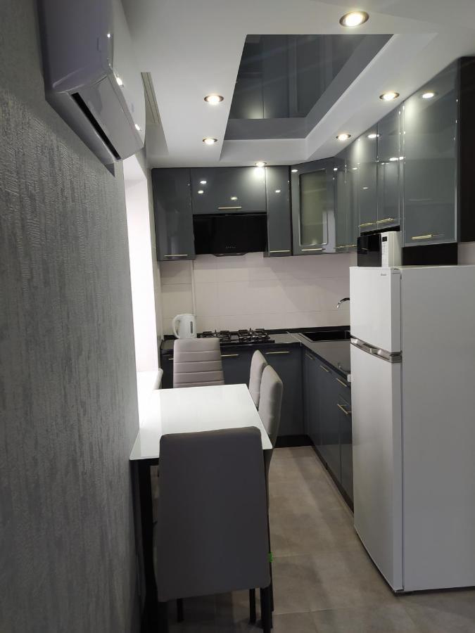 2Rooms Apartment - 181 Gogol Street Zaporizhia Ngoại thất bức ảnh