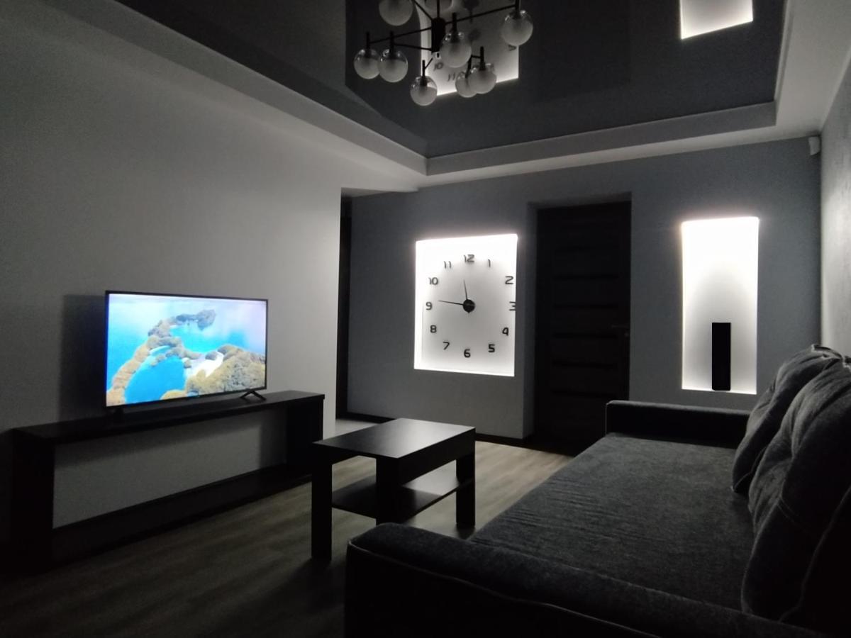 2Rooms Apartment - 181 Gogol Street Zaporizhia Ngoại thất bức ảnh